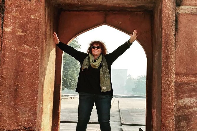 Private Day Trip to Taj Mahal & Agra Fort from Delhi - What the car and guide service looks like day to day