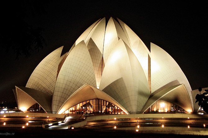 Private Delhi City Tour Including New Delhi and Old Delhi - Birla Mandir to Qutub Minar: religion and the 73-meter tower