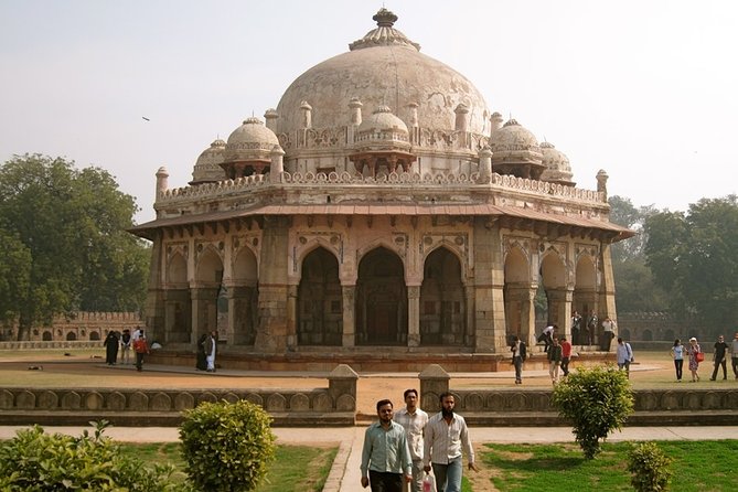 Private Delhi Day Tour with Tour Guide - Chandni Chowk by rickshaw, a market stop that actually moves