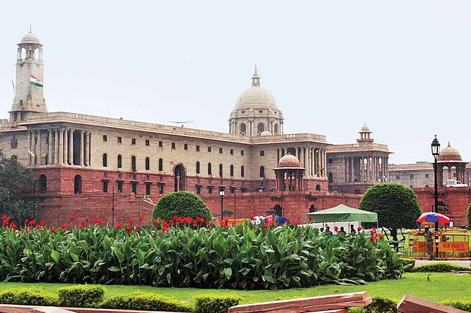 Private Delhi Day Tour with Tour Guide - Humayun’s Tomb and Qutb Minar, where your guide helps you see details
