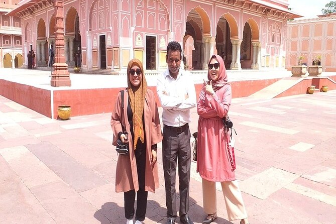 Private Delhi Jaipur Day Trip by Car - All Inclusive - Jal Mahal: Quick Photos at the Water Palace
