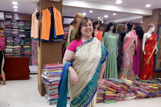 Private Delhi Shopping Tour with Female Expert - Old Delhi first: Dariba Kalan and the pearl-lane vibe