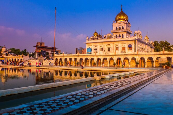 Private Delhi Spiritual and Temples Tour - Stop 5: Gurudwara Bangla Sahib, the tank story and the calm factor