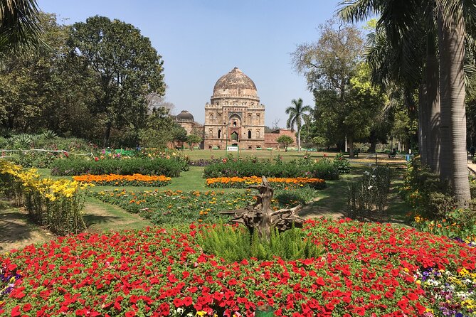 Private Full Day Delhi Tour -Old and New Delhi Highlights - Red Fort views and government-land photo stops that still pay off
