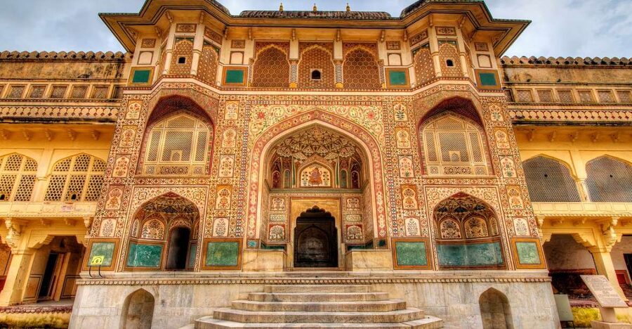 Private Full-Day Jaipur City Tour with Hotel Pick-Up & Drop - Private pickup and an 8-hour game plan for the Pink City