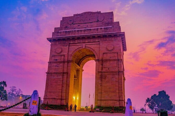 Private Full Day New and Old Delhi City Tour - Lunch in the middle: how it keeps the full day enjoyable