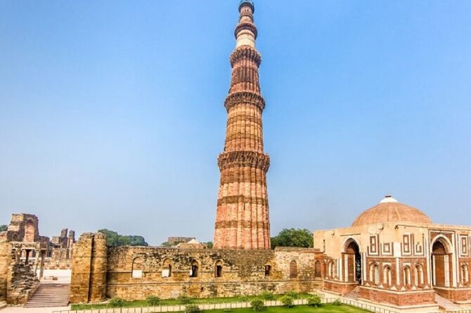 Private Full Day Old Delhi and New Delhi Tour - One day, two Delhis: how the route gives you perspective
