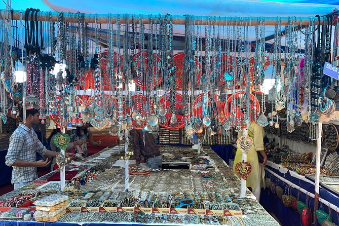 Private Full Day Shopping Tour in New Delhi - Guides make or break the shopping day, Dilip and Prakesh set the tone