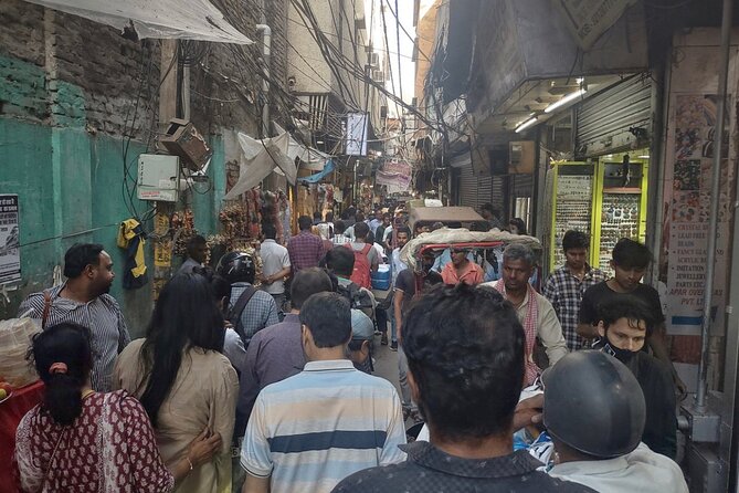 Private Half Day Delhi -City Tour including Entrance Fees - Price and value: what $18 really means once you factor admissions