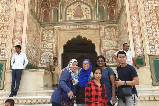 Private Jaipur Tour From Delhi - City Palace and the museum stop in the Pink City