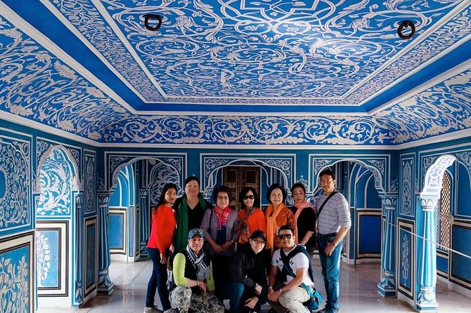 Private Jaipur Tour From Delhi - First stop: meeting the city at Hawa Mahal