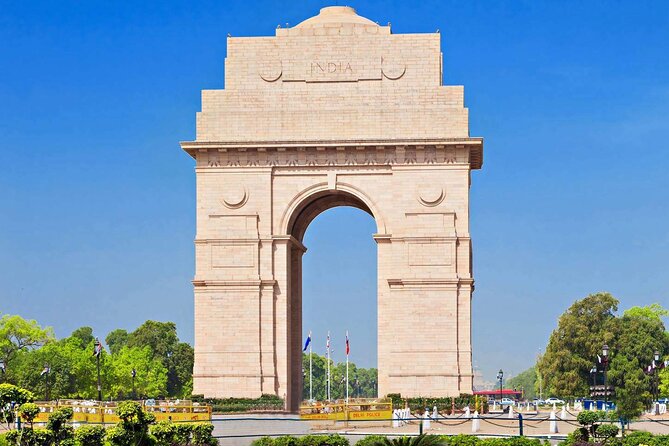 Private Old and New Delhi Full-Day Tour with Akshardham Temple - Stop 1: Swaminarayan Akshardham, Where the Day Gets Its Big First Impression