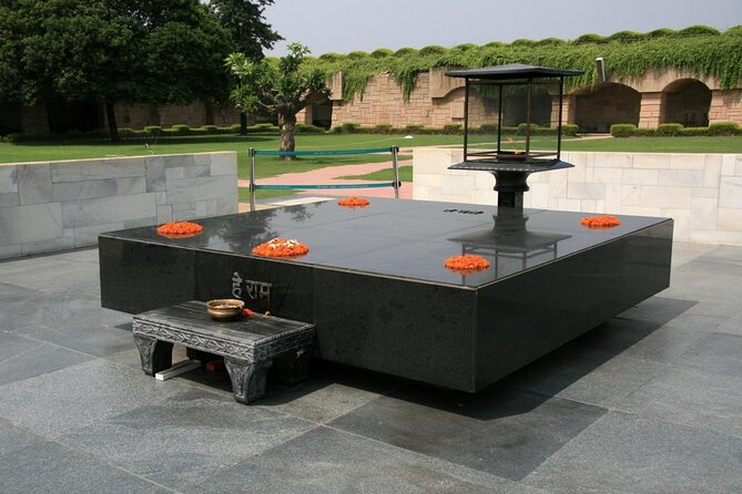 Private Old and New Delhi Tour in 8 Hours With Entrances and Lunch - Key takeaways before you go