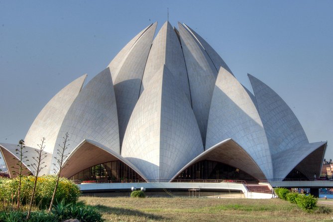 Private Old and New Delhi Tour With Lunch - Old and New Delhi in one smooth circuit