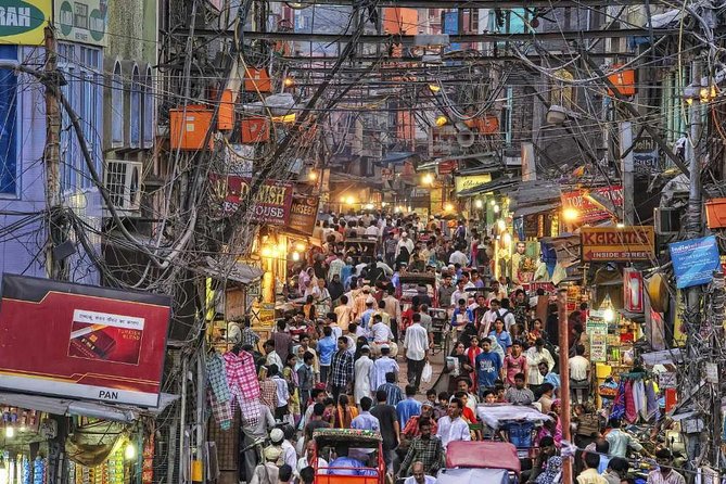Private Old & New Delhi Tour - Experience the best of Delhi in 8 hours! - India Gate drive-by: British-era architecture in the middle of modern Delhi