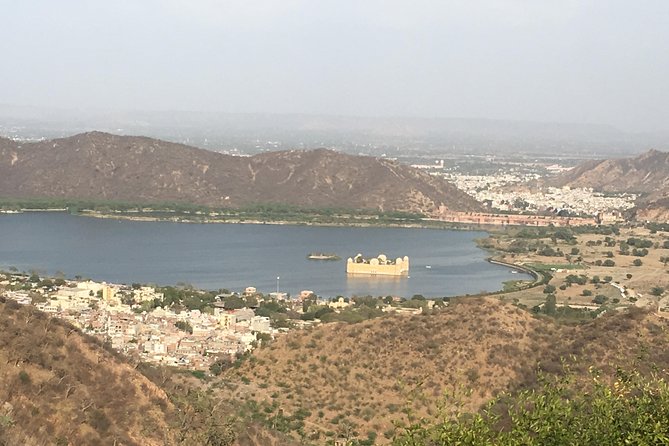 Private Same day Jaipur Tour from New Delhi - Hawa Mahal: 953 windows and a city-view story