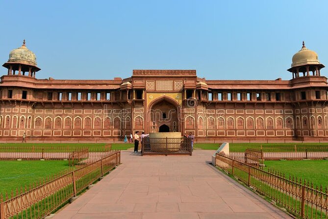 Private Sunrise Taj Mahal & Agra Fort Tour from New Delhi By Car - Agra Fort with a guide: more than walls, more than waiting