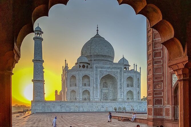 Private Sunrise Taj Mahal & Agra Fort Tour from New Delhi By Car - The drive from New Delhi to Agra, and why AC matters at 5 AM