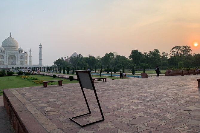 Private Sunrise Taj Mahal and Agra Fort Tour From Delhi To Agra- by AC Car - Meeting Point Setup in Agra, Quick Comfort Before the Main Sights