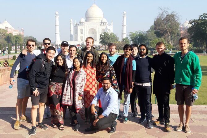Private Sunrise Taj Mahal Tour by Car from Delhi - All Inclusive - Agra Fort: The Mughal Power Scene Behind the Taj