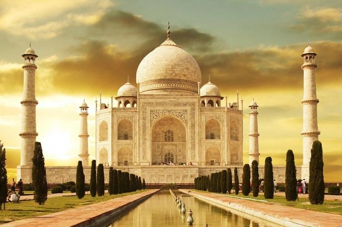 Private Sunrise tour of Taj Mahal and Agra fort - Delhi to Agra: Private Pickup and a Smooth 3-Hour Ride