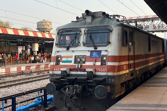 Private Taj Mahal & Agra Day Tour from Delhi by Express Train - Agra to Delhi return: guided help with your coach