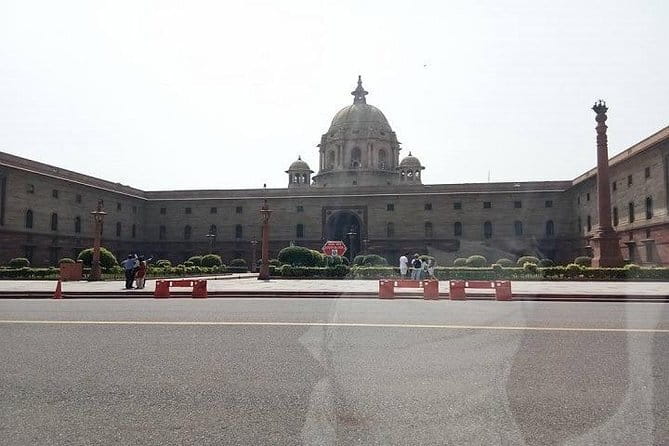 Private Taj Mahal & Agra Fort Guided Tour from Delhi - Price and Value: Is $65 Per Person a Smart Deal?