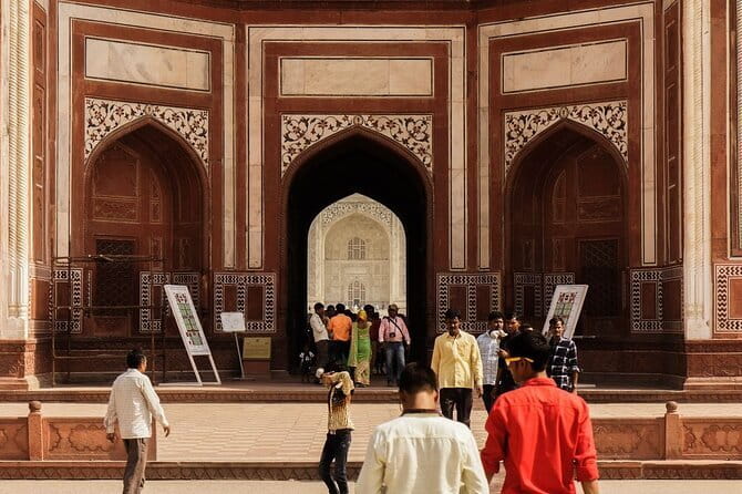 Private Taj Mahal & Agra Fort Guided Tour from Delhi - Timing, Food, and Smart Packing for a Tight 8-Hour Day