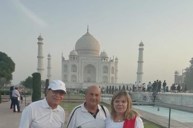 Private Taj Mahal & Agra Fort Tour, Dine with a View - Taj Mahal first: how the guide makes the visit click