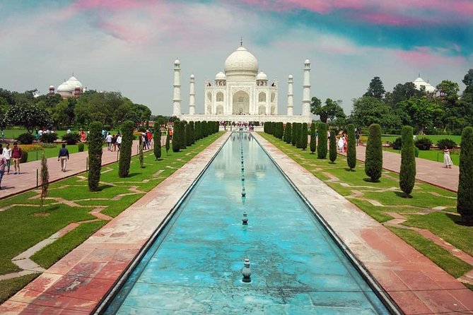 Private Taj Mahal Agra Overnight Tour from Delhi - Fatehpur Sikri on the return: variety without extra hassle
