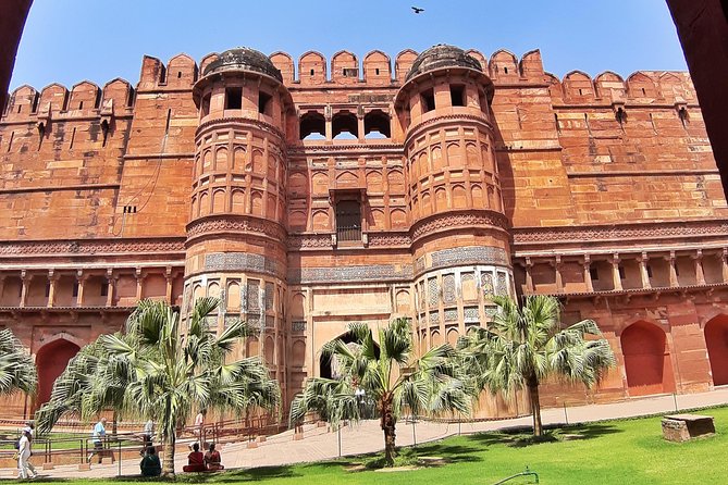 Private Taj Mahal and Fatehpur Sikri Tour From Delhi with Lunch - Who should book this private Taj Mahal and Fatehpur Sikri tour