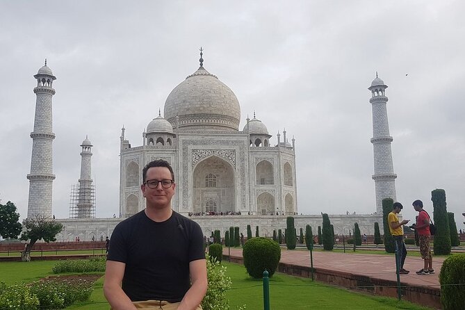 Private Taj Mahal Day Tour by Car with Lunch and Tickets - Who should book this tour, and who should consider another option