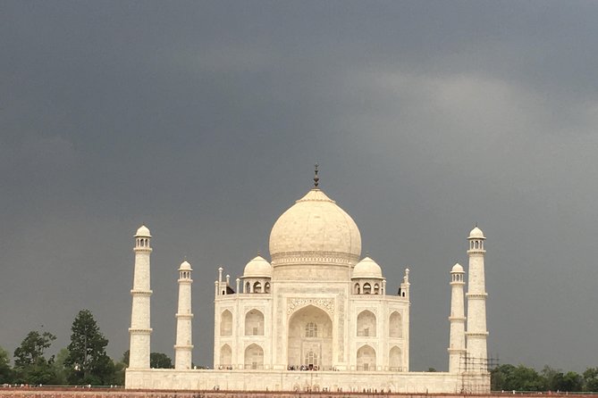 Private Tajmahal Day Tour From New Delhi By Gatiman Express Train - What the Private Guide Adds in Real Life