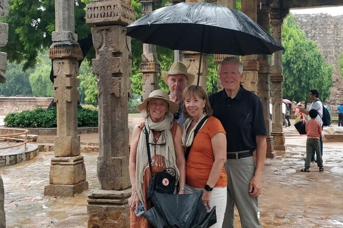 Private Tour in Mehrauli Archaeological Park & Qutub Minar - Getting there: the 4:30 pm rhythm and the walk you should plan for