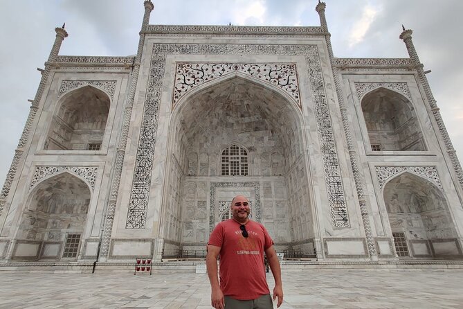 Private Tour of Taj Mahal from Delhi by Chauffeured Car - A private Delhi to Agra day that stays sane