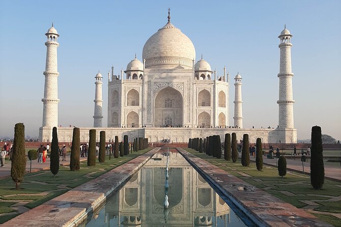 Private Tour of Taj mahal from Delhi by Train in 90 Min - Agra Fort stop: the one-hour add-on that changes your perspective