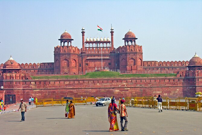 Private Transfer From Delhi Airport to Hotel in New Delhi - The human factor: communication and what to expect from your driver