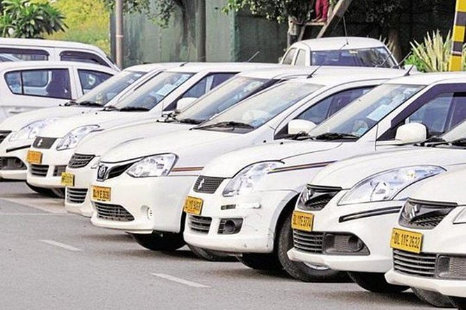Private Transfers from Delhi to Major Cities – Flexible Options - Pickup in Delhi: where the chauffeur waits and why timing matters