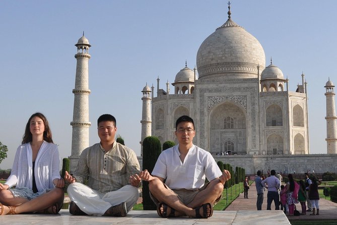 Private Trip to Taj Mahal With Front & Reverse View - Exploring Taj Mahal like a pro: front angles and the best photo spots
