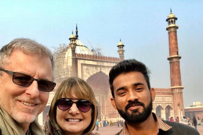 Private Walking Tour: Old Delhi including Ancient Havelis and Chandni Chowk - Ballimaaran havelis and Ghalib Ki haveli: the story behind the walls