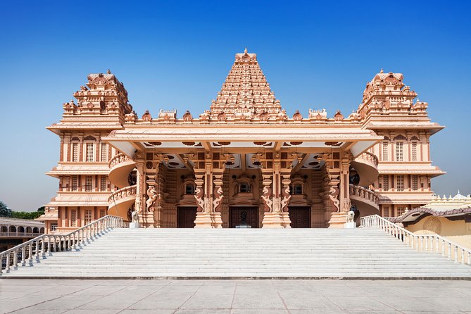 Private Walking Tour: South Delhi Heritage including Qutub Minar and Mehrauli Archaeological Park - Qutub Minar: The 238-Foot Minaret Up Close