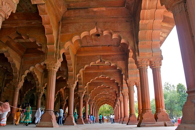 Red Fort Sound and light show with Old Delhi Walk - Bicycle rickshaw ride: the right kind of break