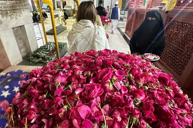 Saints and Royals of Delhi Private Tour - Why Nizamuddin feels different the moment you arrive
