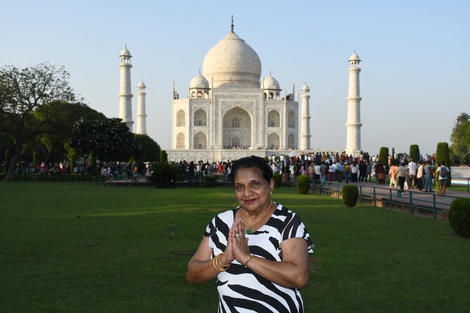 Same Day Agra Tour By Luxury Gatimaan Train From Delhi - AC comfort, water, and how the transfers reduce stress