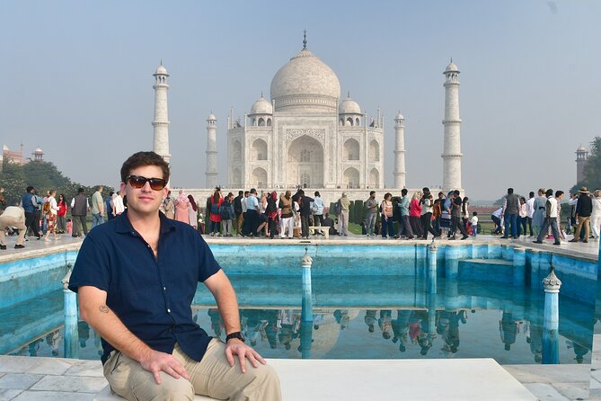 Same Day Agra Tour By Luxury Gatimaan Train From Delhi - Guides and drivers: the human difference at each monument