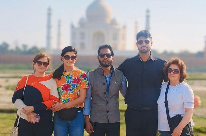 Same Day Agra Tour to Taj Mahal, Agra Fort & Itmad-ud-Daula - Agra Fort: where Mughal rule feels real