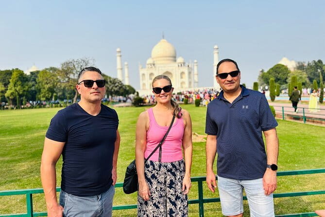 Same Day luxury Taj Mahal and Agra Fort Tour from Delhi by Car - Key highlights worth clocking