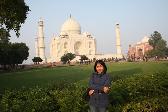 Same Day Taj Mahal & Agra Fort Tours ( Delhi- Agra-Delhi ) - The logistics you are buying: driver, pickup, and less stress