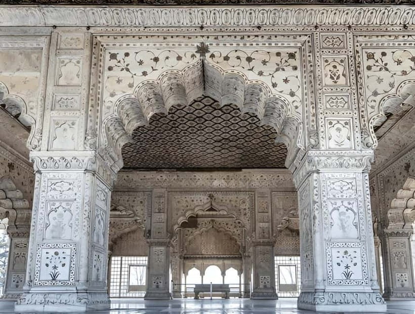 Skip-the-Line Guided Tour of Delhi's Iconic Red Fort - Rang Mahal and the royal quarters: where daily court life shows up