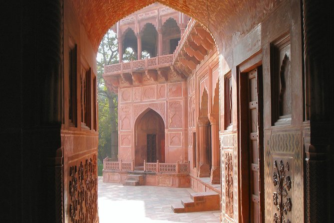 Skip The Line: Taj Mahal Sunrise Tour from - Delhi (All-Inclusive) - Agra Fort: your second UNESCO site, with a different vibe
